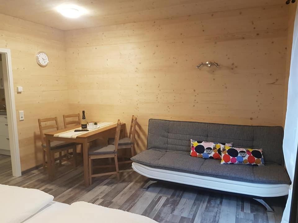 روتته Gaestehaus Am Hahnenkamm المظهر الخارجي الصورة
